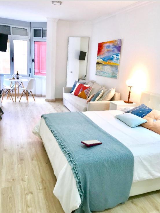 Cosy Loft In Front Of Blue Ocean Appartement
